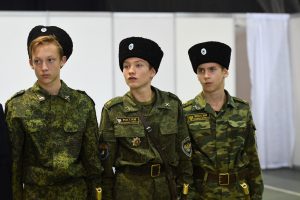 В Тольятти прошли межрегиональные соревнования по фланкировке шашкой