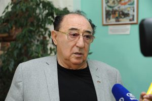 Заслуженный врач РФ из Тольятти прокомментировал ситуацию с праймериз в школе №90