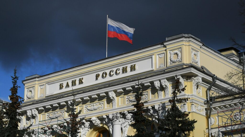 Рост ключевой ставки может оставить экономику России в руинах
