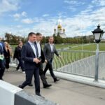 Глава Тольятти проверил ход благоустройства в Автозаводском районе и поддержал идею досрочного старта работ в сквере у «Руси»
